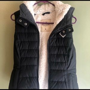 Hollister Black Vest Size Medium